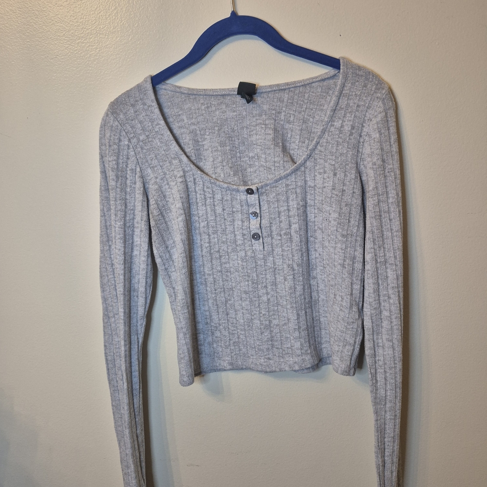 Light Gray Ribbed Henley Long Sleeve Top - Picture 2 of 11